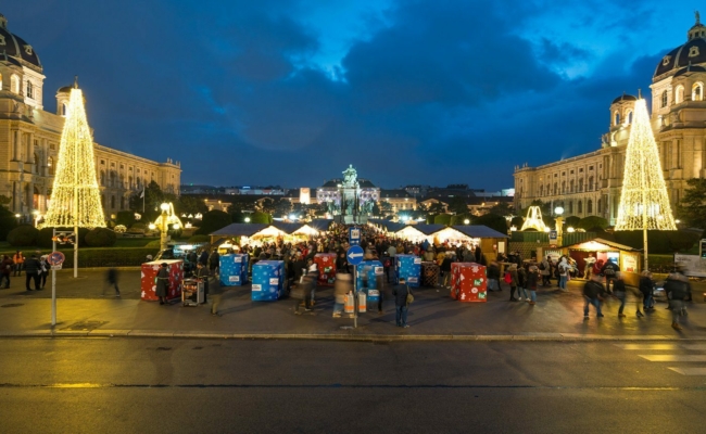 Weihnachtsdorf Maria-Theresien-Platz 2019-2024.