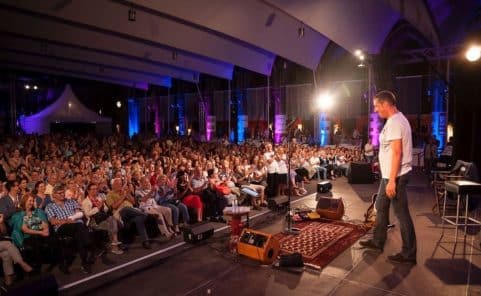 Viktor Gernot ist Stammgast beim Wiener Kabarettfestival