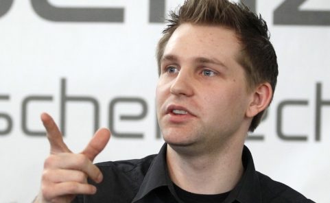 Max Schrems kämpft für besseren Datenschutz gegen die Windmühlen der EU