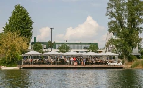 Das Strandcafe an der Alten Donau hat wieder offen