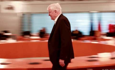 Seehofer verzichtet auf Strafanzeige gegen taz-Kolumnistin