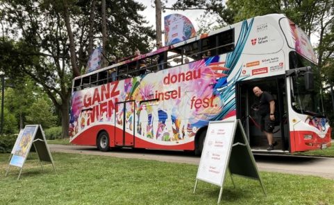 Donauinselfest Tourbus mit Wir4 machte Halt im Währingerpark