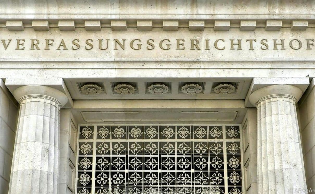 Verfassungsgerichtshof Soll über Schulschließungen Entscheiden