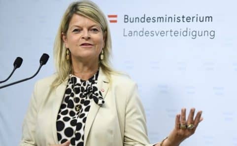 Verteidigungsministerin Klaudia Tanner erläuterte "Unse