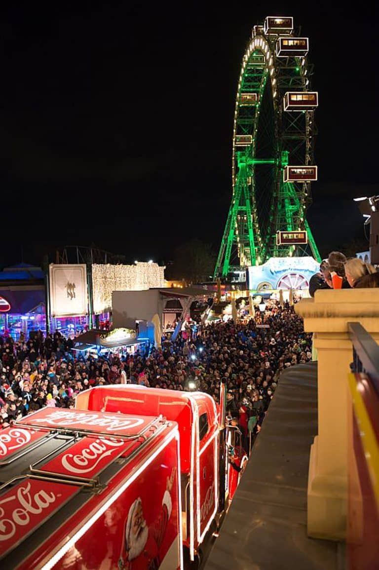 Die Coca-Cola Weihnachtstruck Tour führt in den Wiener Prater.