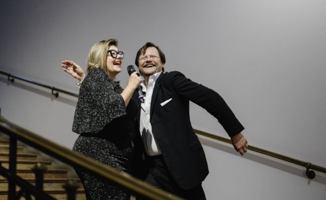 MAK Generaldirektorin Lilli Hollein und Martin Böhm, Präsident der MAK Art Society.