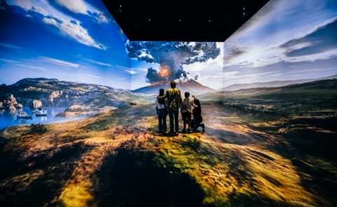 Mittendrin beim Vulkanausbruch des Vesuvs in der multimedia Ausstellung "Die letzten Tage von Pompeji".