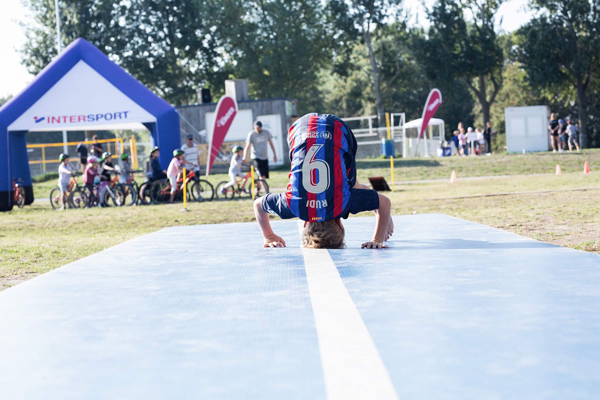 Auf der Donauinsel Sportinsel findet der „Servus bewegt Kinder Aktionstag“ in Wien statt.