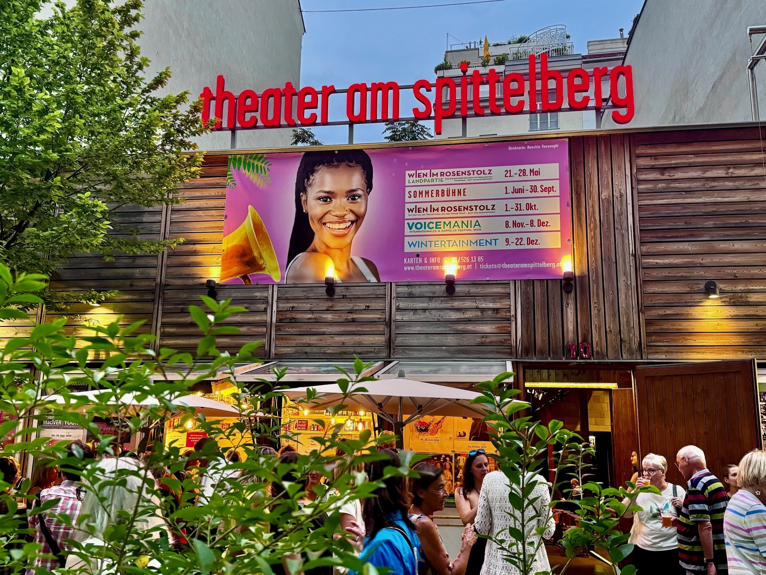 2003 begann mit Direktorin Nuschin Vossoughi eine neue Ära im Theater am Spittelberg.