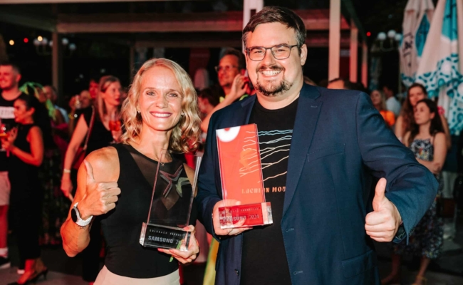 Joseph Aberl und Petra Müller (Samsung) beim Goldbach Austria Sommerfest 2024.