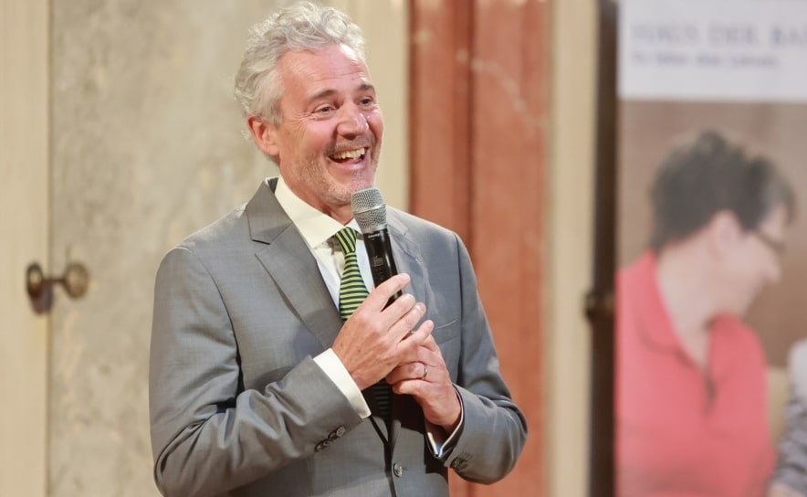 Peter Edelmann beim Benefizkonzert für das Haus der Barmherzigkeit im Haus der Industrie.