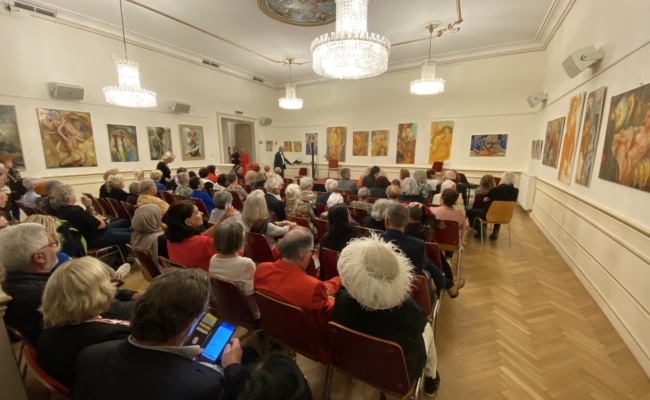 Dina Larot Ausstellungseröffnung im Palais Palffy in Wien.