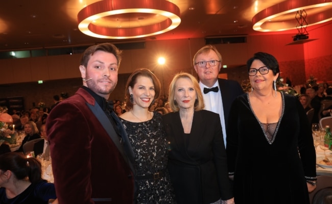 Peter Schaider, Karoline Edtstadler, Doris Bures, Peter und Ines Schaider.