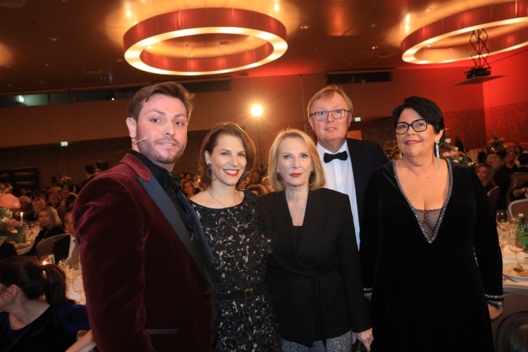 Peter Schaider, Karoline Edtstadler, Doris Bures, Peter und Ines Schaider.