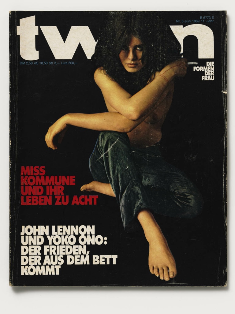 Cover von TWEN 6/1969 mit Model und Ikone Uschi Obermaier, fotografiert von Guido Mangold zu sehen bei der TWEN-Retrospektive im WestLicht.